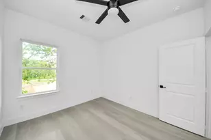 8218 Lawler St, Houston, TX 77051 - Photo 33