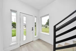 8218 Lawler St, Houston, TX 77051 - Photo 7