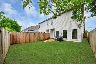 8218 Lawler Street #B, Houston, TX 77051 - Photo 37