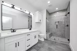 8218 Lawler St, Houston, TX 77051 - Photo 29