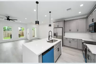 8218 Lawler Street #B, Houston, TX 77051 - Photo 9