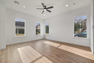 115 Capetown Ln, Conroe, TX 77356 - Photo 19