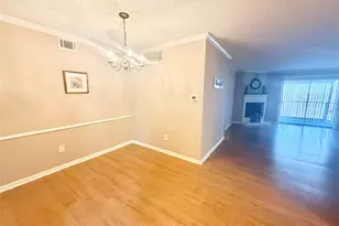 2800 Jeanetta St, Houston, TX 77063 - Photo 9