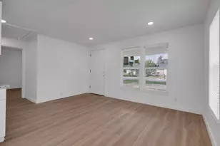 1504 N Travis St, Liberty, TX 77575 - Photo 5