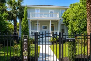 1624 Avenue K, Galveston, TX 77550 - Photo 1