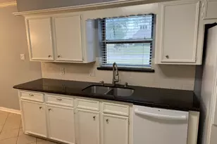 717 Blue Ridge Dr, Shenandoah, TX 77381 - Photo 5