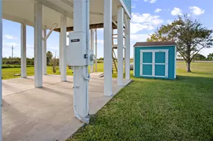 1317 Anderson Ave, Port Bolivar, TX 77650 - Photo 5