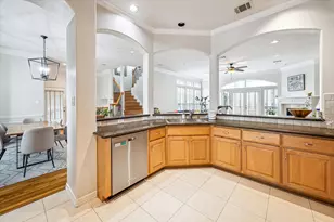 107 Detering St, Houston, TX 77007 - Photo 11