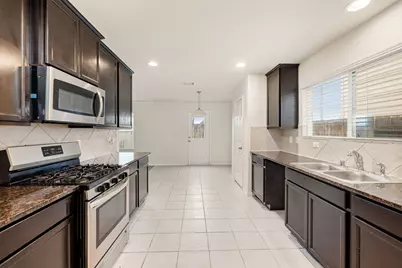 12939 Almeda Crossing Court, Houston, TX 77048 - Photo 9