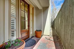 2318 Welch St, Houston, TX 77019 - Photo 3