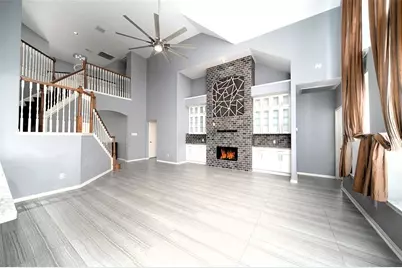 4911 Russett Lane, Sugar Land, TX 77479 - Photo 3