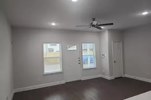 832 Elkhart St, Houston, TX 77091 - Photo 7