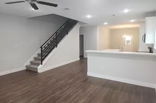 832 Elkhart St, Houston, TX 77091 - Photo 3