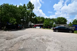 16005 Old Richmond Rd, Sugar Land, TX 77498 - Photo 17