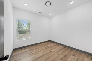 6813 Parkhurst Dr, Houston, TX 77028 - Photo 9