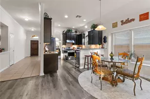 810 Sand Crab Ln, La Marque, TX 77568 - Photo 9