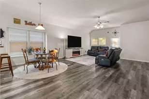 810 Sand Crab Ln, La Marque, TX 77568 - Photo 11