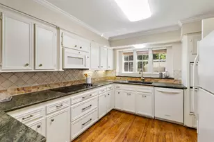 13711 Crickett Hollow Dr, Houston, TX 77069 - Photo 11