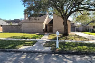 15906 Laurelfield Dr, Houston, TX 77059 - Photo 1