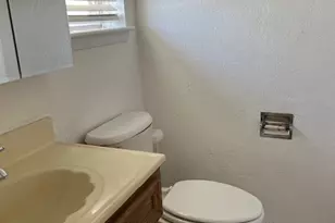 11914 Binghampton Dr, Houston, TX 77089 - Photo 9