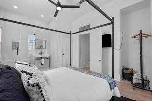 1724 33rd St, Galveston, TX 77550 - Photo 19