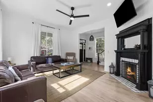 1724 33rd St, Galveston, TX 77550 - Photo 5