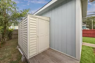 4102 Ave M 1/2, Galveston, TX 77550 - Photo 29