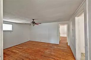 314 King St, Houston, TX 77022 - Photo 23