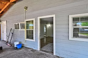 314 King St, Houston, TX 77022 - Photo 7