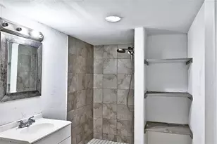 314 King St, Houston, TX 77022 - Photo 13