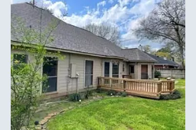 18 Windsor Drive, Conroe, TX 77304 - Photo 3