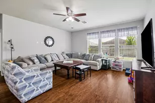 8715 Sunrise Canter Dr, Tomball, TX 77375 - Photo 9