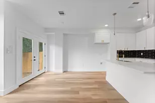 8205 Carver Rd Rd, Houston, TX 77088 - Photo 13