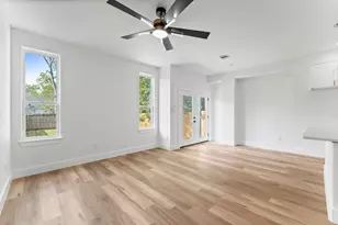 8205 Carver Rd Rd, Houston, TX 77088 - Photo 11