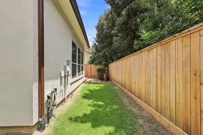 19 N Creekside Court, Houston, TX 77055 - Photo 29