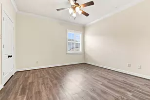 19 N Creekside Ct, Houston, TX 77055 - Photo 23