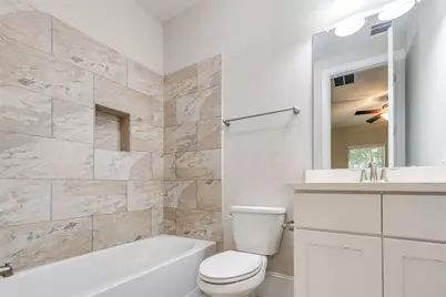 11005 Acorn Falls Drive, Houston, TX 77043 - Photo 19