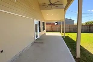 3003 30th St N, Texas City, TX 77590 - Photo 9