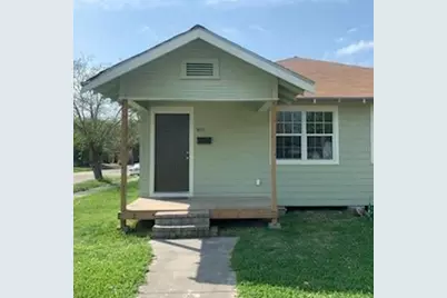 401 N Jones Street, Baytown, TX 77520 - Photo 1