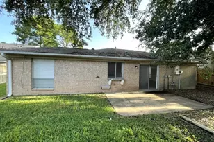 15714 Echo Hill Dr, Houston, TX 77059 - Photo 35