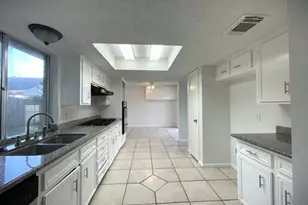 15714 Echo Hill Dr, Houston, TX 77059 - Photo 17