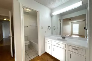 15714 Echo Hill Dr, Houston, TX 77059 - Photo 29