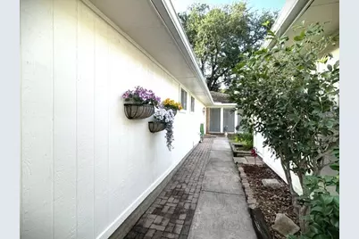 15714 Echo Hill Drive, Houston, TX 77059 - Photo 5
