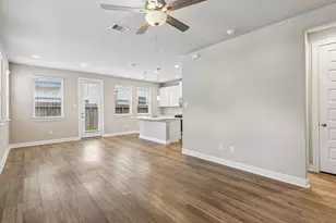 9808 Falling Fern Ln, Houston, TX 77080 - Photo 5