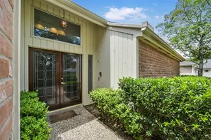 12219 Burgoyne Dr, Houston, TX 77077 - Photo 3