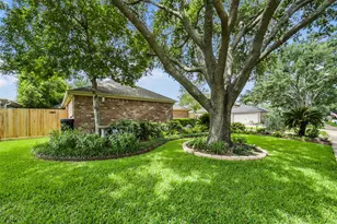 12219 Burgoyne Dr, Houston, TX 77077 - Photo 27