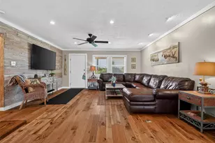 1583 County Rd 291, Bay City, TX 77414 - Photo 9