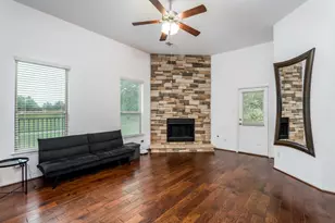 18918 Cove Pointe Dr, Cypress, TX 77433 - Photo 19