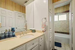 5 Camden Ct, Sugar Land, TX 77479 - Photo 29