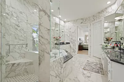 5 Camden Ct, Sugar Land, TX 77479 - Photo 19